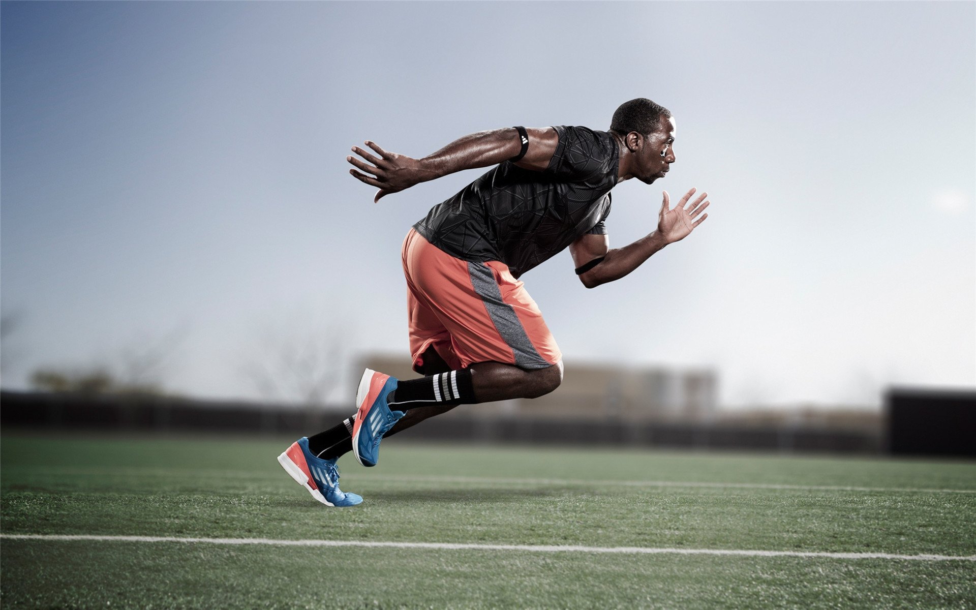 塞尔·拉恩：他是全黑队进攻的关键，突破速度超乎想象，拉塞尔的队友有多强